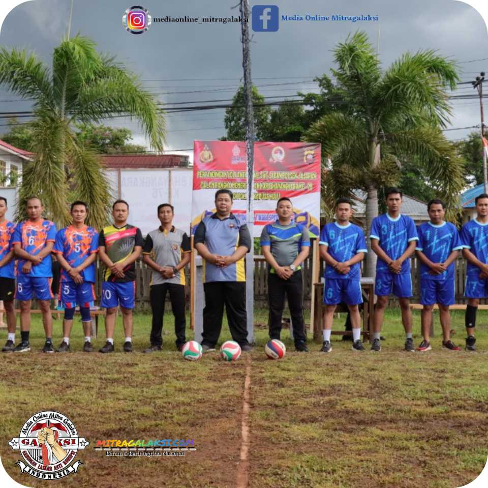 Kapolres Kapuas Hulu AKBP France Yohanes Siregar, S.I.K., Membuka Turnament Volly di Polsek Putusibau Utara.