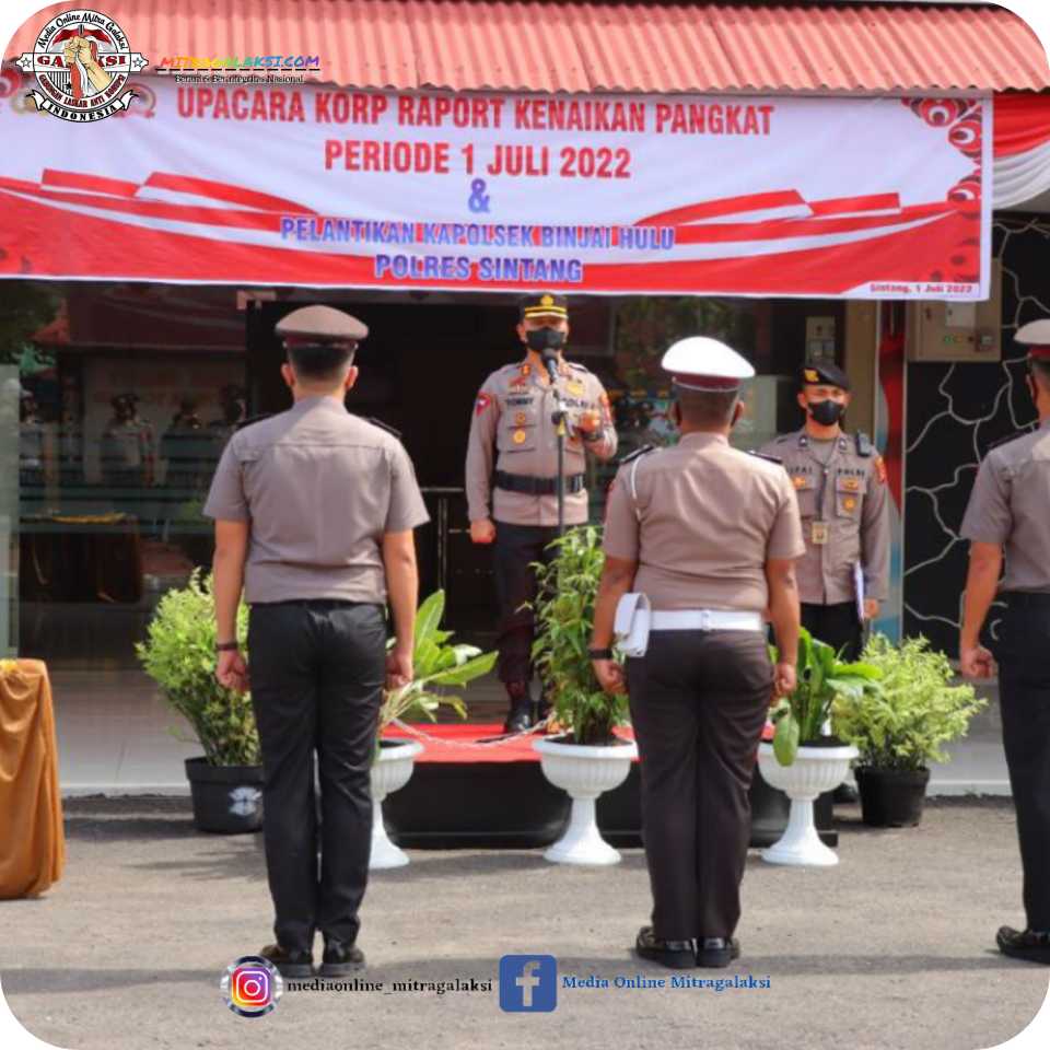 Sebanyak 50 Personil Polres Sintang Mendapatkan Kenaikan Pangkat.