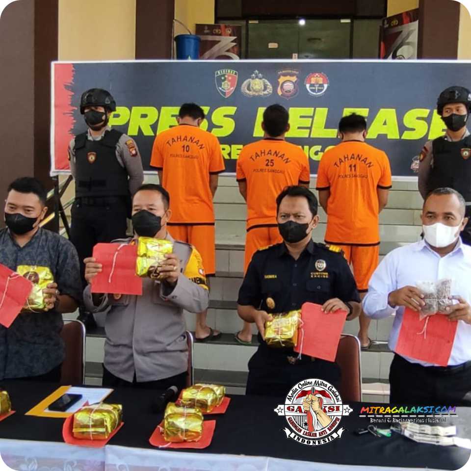 Gelar Press Relase Polres Sanggau Ungkap Kasus 7 Kilogram Sabu dan 2136 Butir Pil Ekstasi dari 3 Tersangka