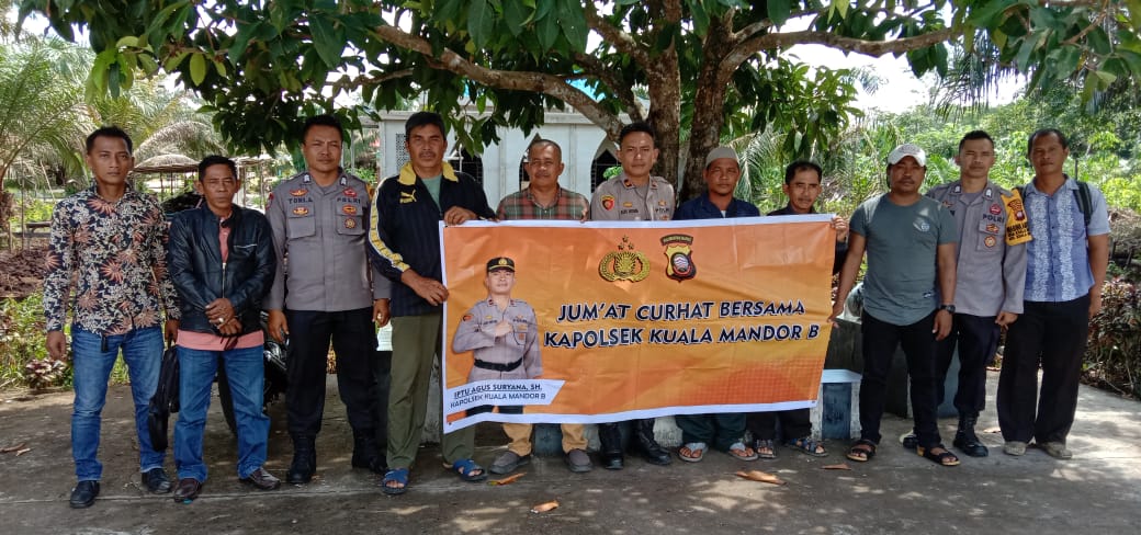 Kapolsek Kuala Mandor B IPTU Agus Suryana SH, Adakan Jumat Curhat Bersama Masyarakat.